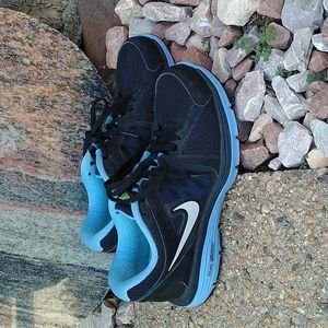 Nike dual fusion run black & blue athletic workout sneakers women's 6.5